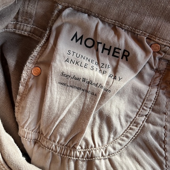 MOTHER JEANS Size 26 Excellent condition. The Stunner Zip Ankle Step Fray - Picture 9 of 12